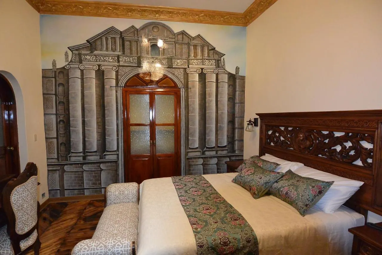 Hotel La Basílica Quito