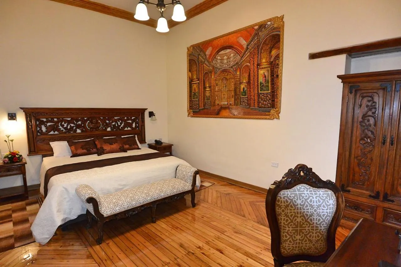 ***  Hotel La Basílica Quito Ecuador