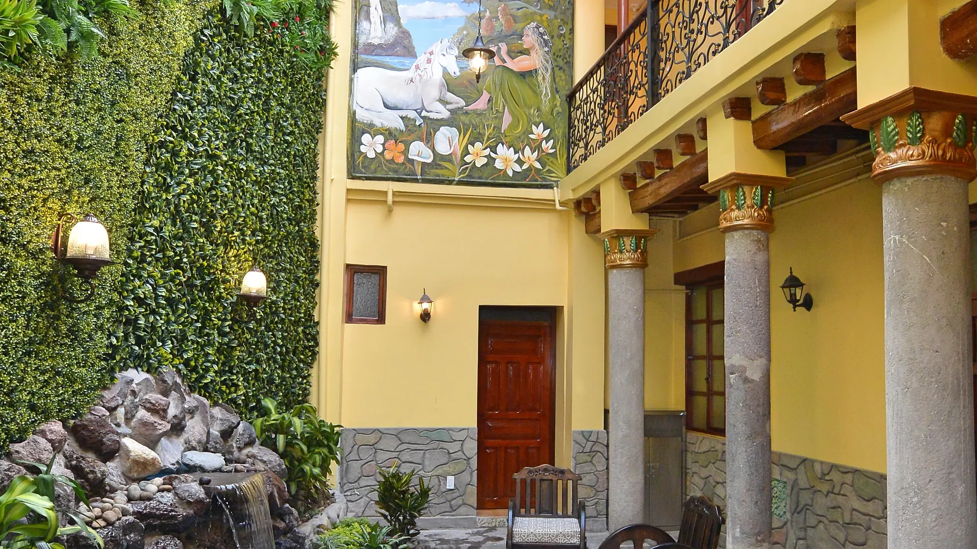 Hotel La Basilica Quito 3*,