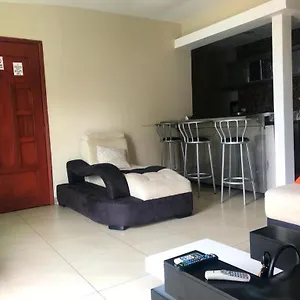 Casa Al Norte A Un Minuto De La Clínica Kennedy Alborada , Guayaquil Ecuador