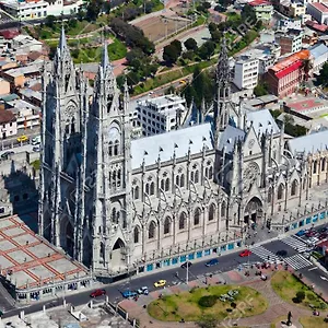 Departamento Junto A La Basílica Voto Nacional - Quito