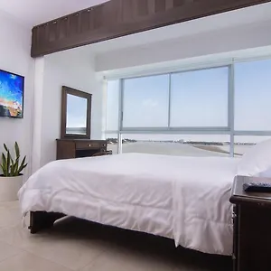8 Vista Al Río Riverfront 2, Puerto Santa Ana, , Guayaquil Ecuador